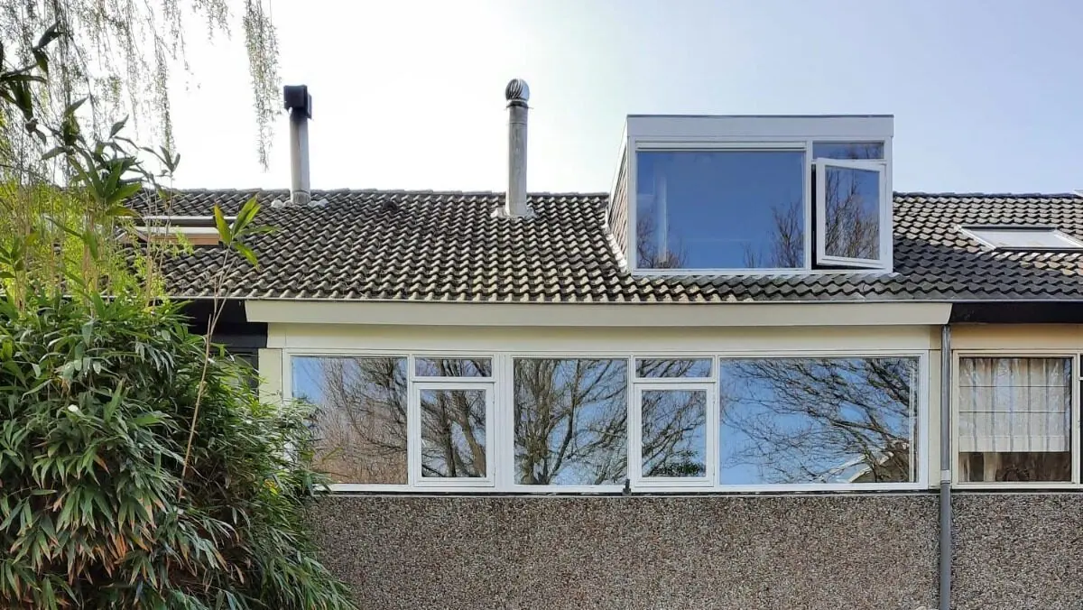 Dakkapel met nieuw isolatieglas